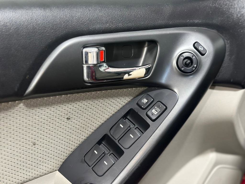 Used 2013 Kia Forte EX w/ Premium Pkg image 29