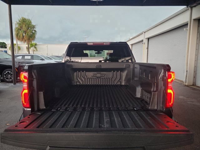 Used 2022 Chevrolet Silverado 1500 RST w/ LPO, Blackout Package AWD/4WD image 11