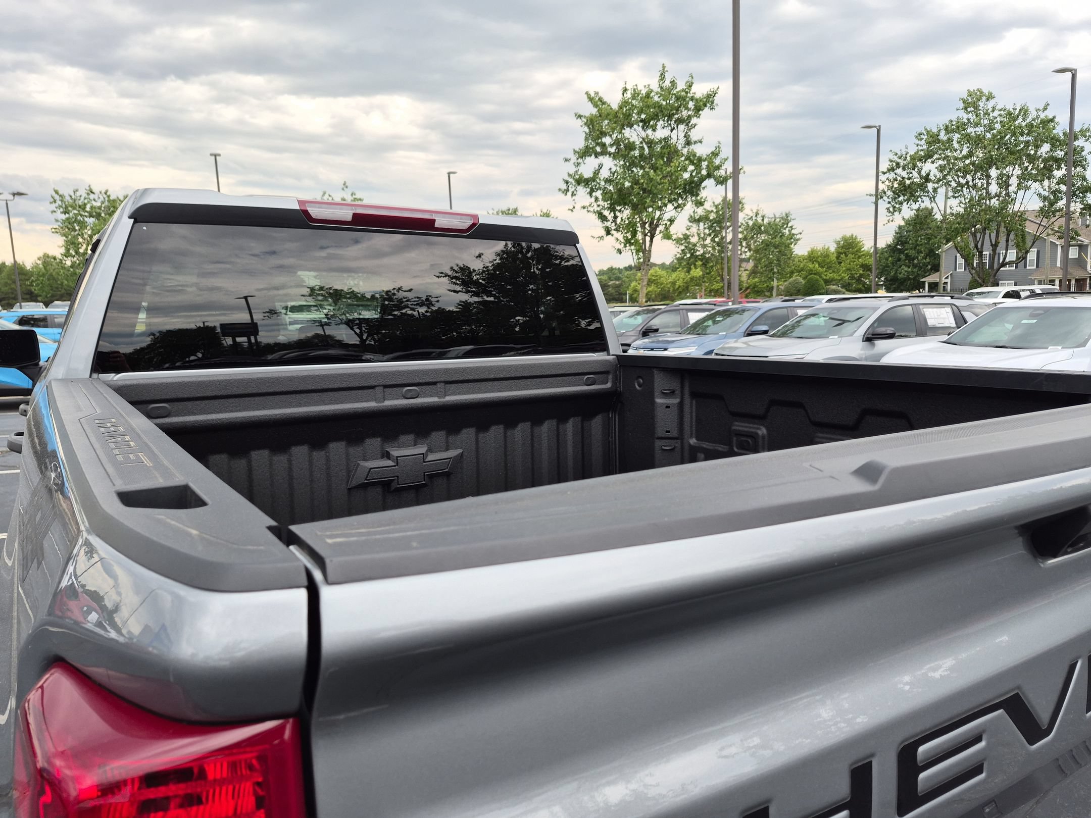 Used 2024 Chevrolet Silverado 1500 Custom Trail Boss w/ Dark Appearance Package AWD/4WD image 29