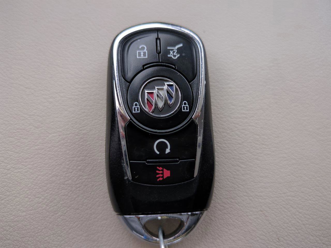 Used 2024 Buick Enclave Essence w/ Technology Package image 28