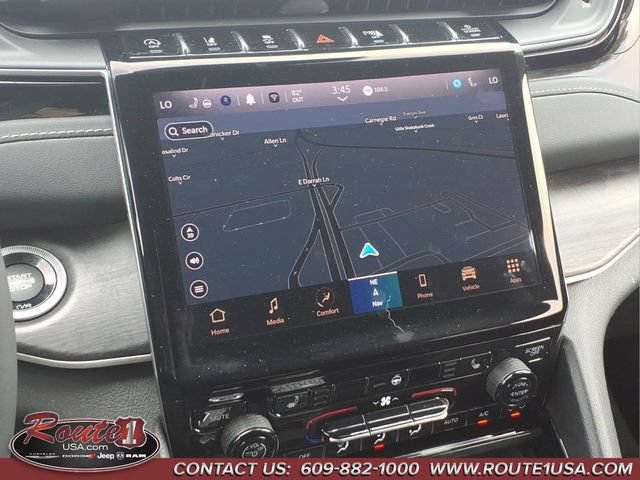 Used 2023 Jeep Grand Cherokee Limited AWD/4WD image 23