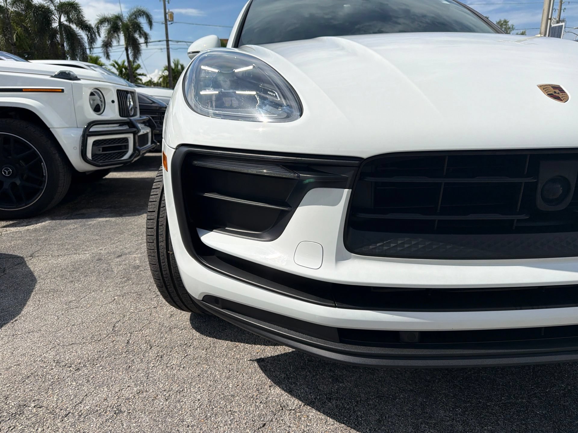 Used 2025 Porsche Macan AWD/4WD image 8