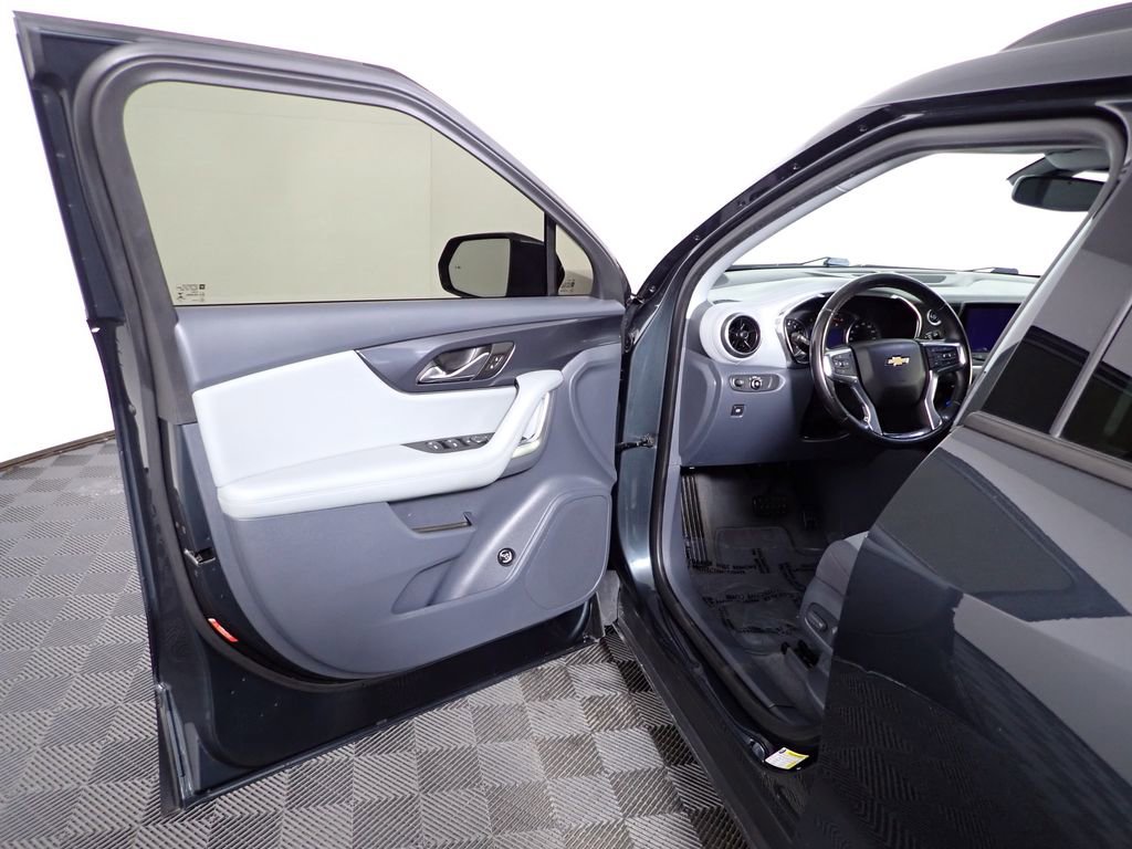 Used 2019 Chevrolet Blazer LT image 21