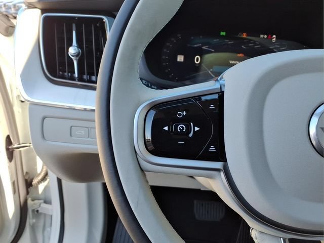 New 2026 Volvo XC60 T8 Ultra w/ Protection Package Premier AWD/4WD image 20