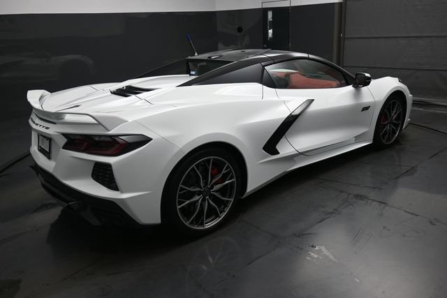 Used 2023 Chevrolet Corvette Stingray Premium Conv w/ Z51 Performance Package RWD image 29