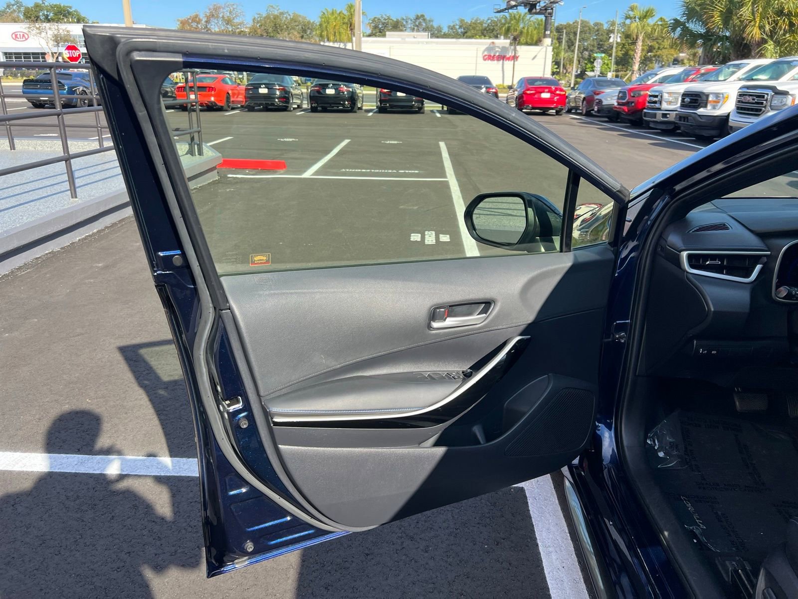 Used 2020 Toyota Corolla XSE image 20