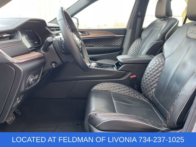 Used 2023 Jeep Grand Cherokee Summit w/ Luxury Tech Group V image 20