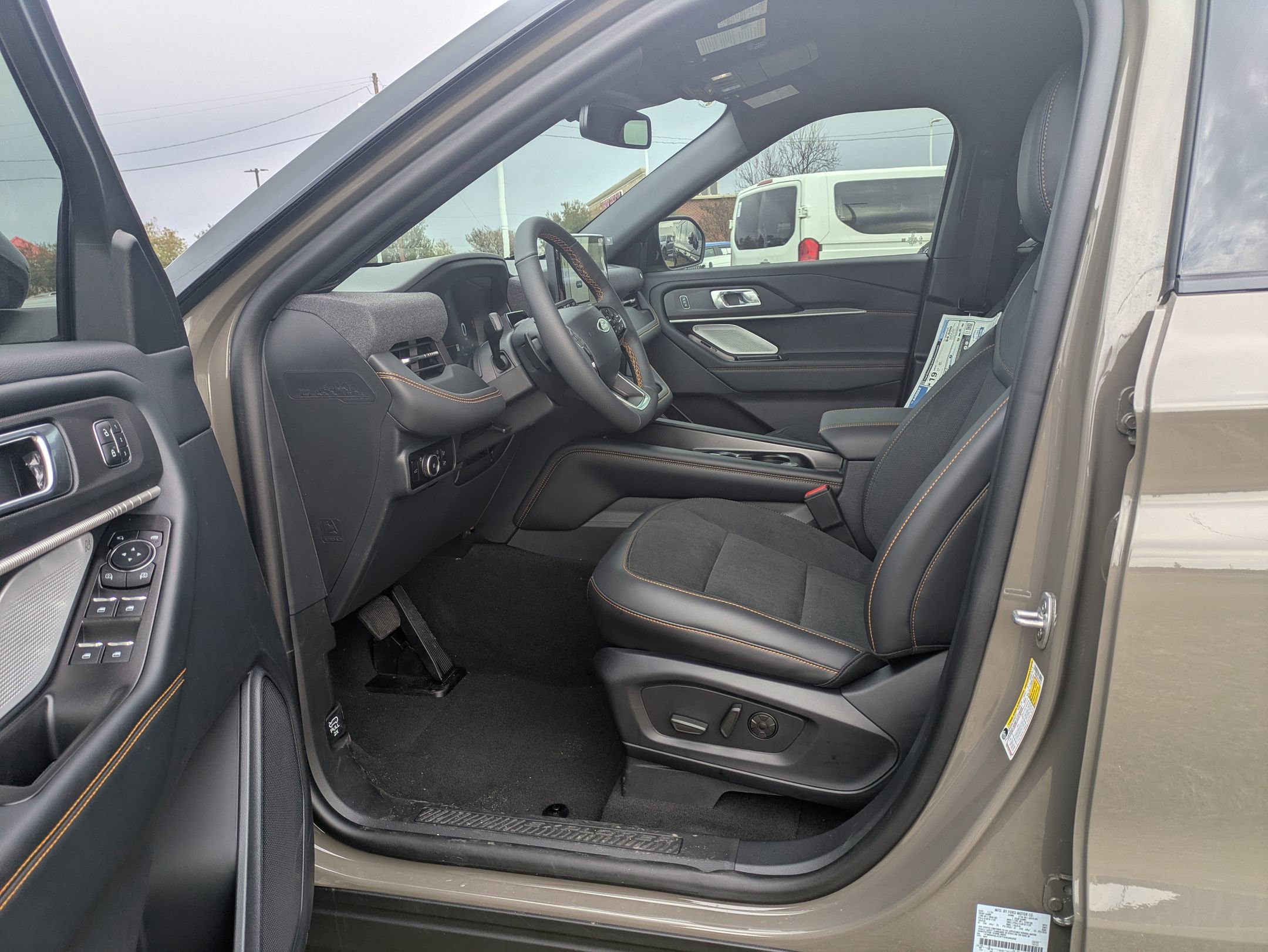New 2026 Ford Explorer Tremor w/ Tremor Ultimate Package AWD/4WD image 24