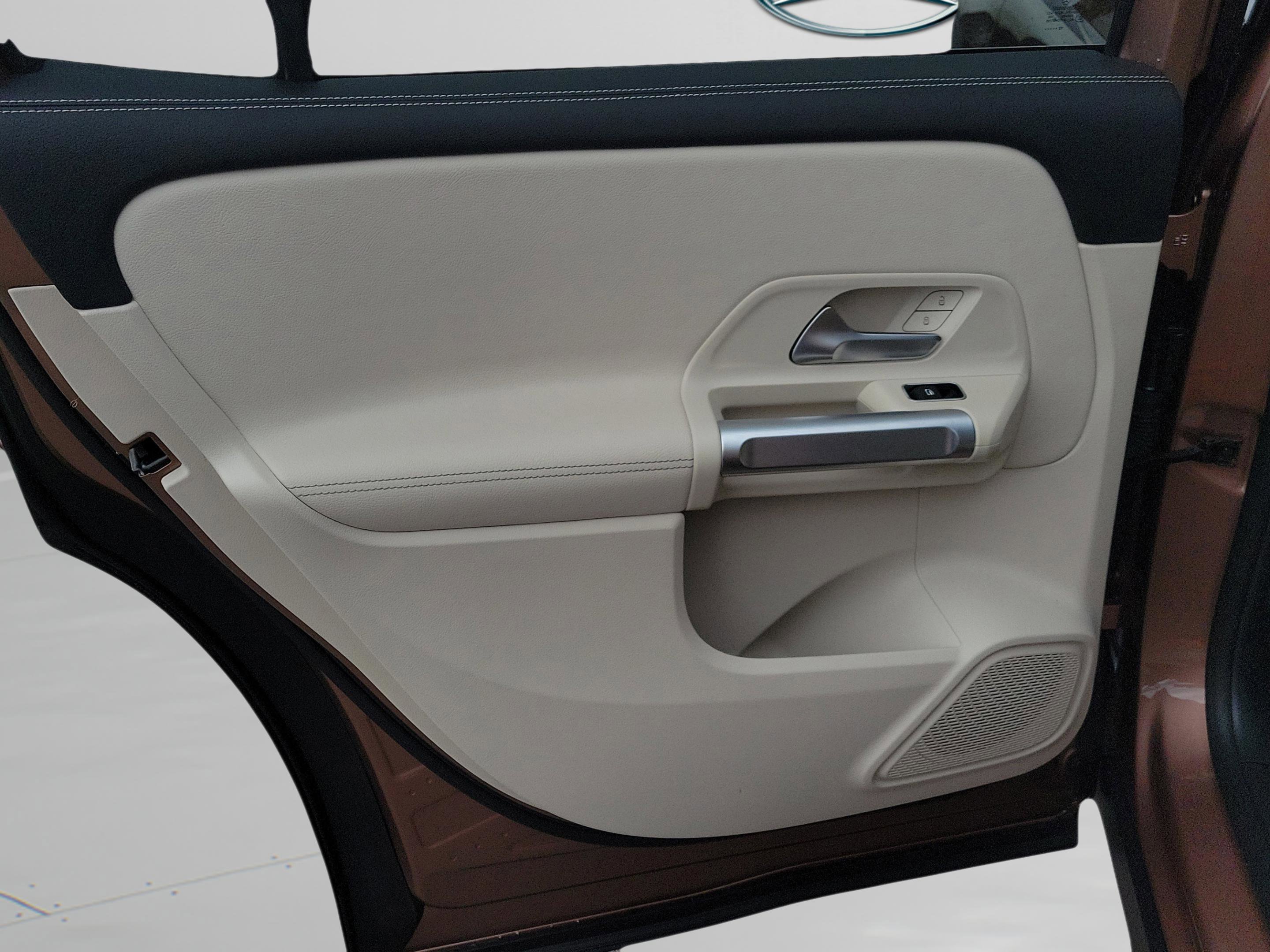 Certified 2023 Mercedes-Benz GLB 250 image 11