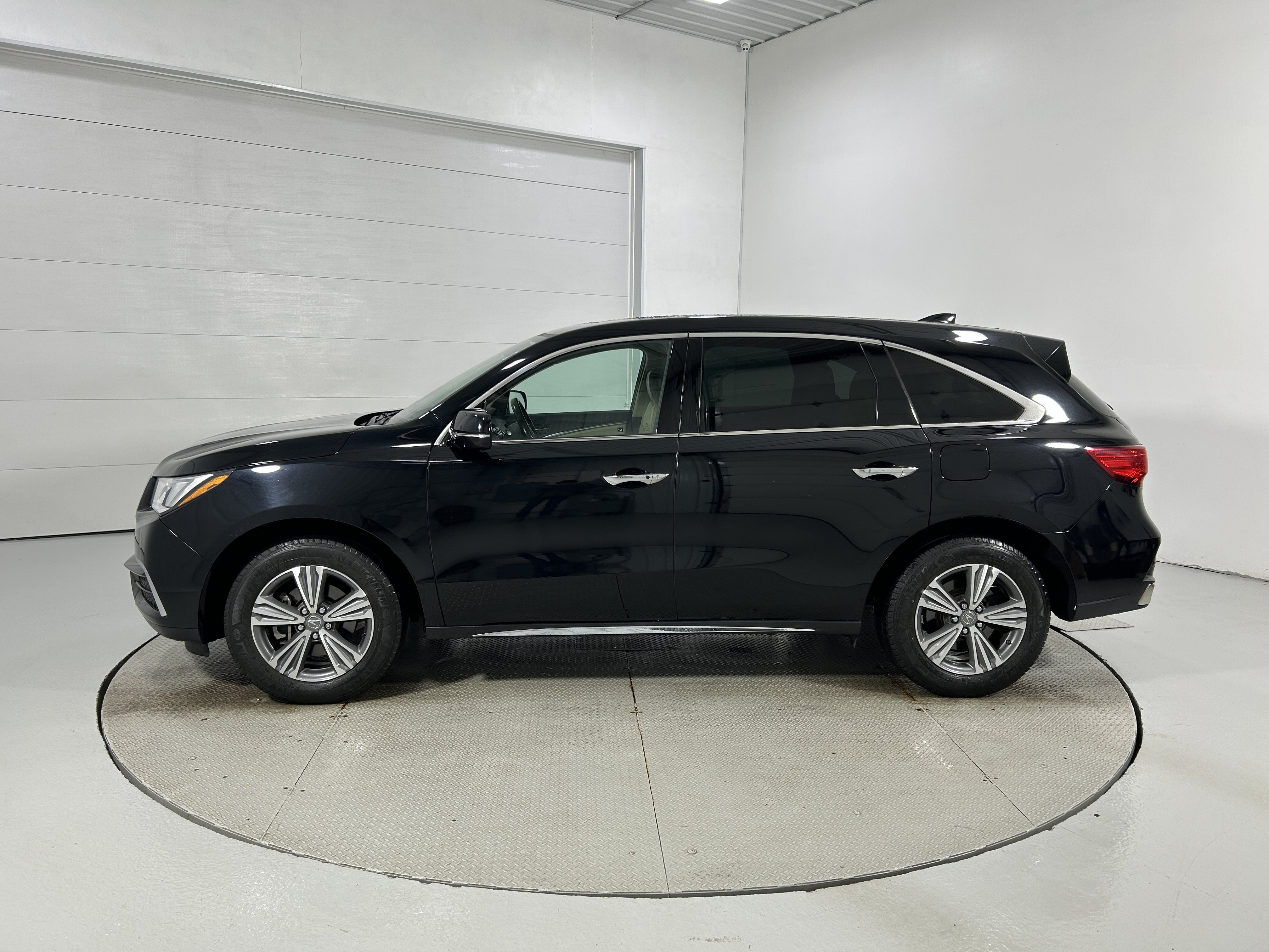 Used 2020 Acura MDX SH-AWD image 19