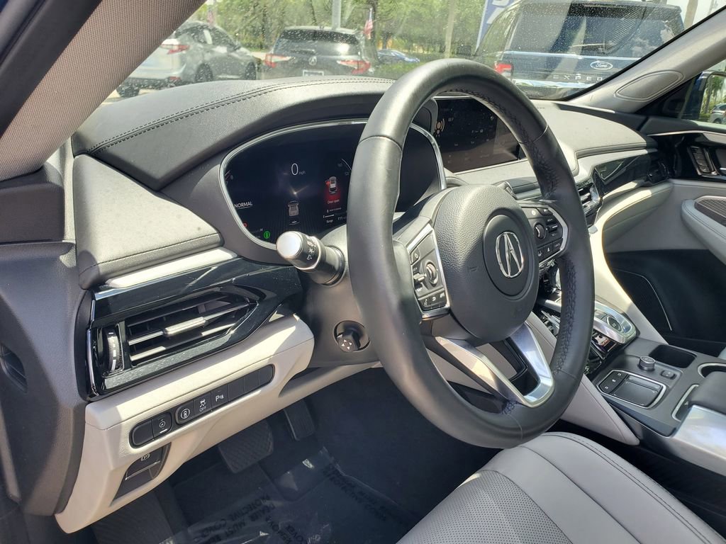Used 2023 Acura MDX FWD w/ Technology Package image 16