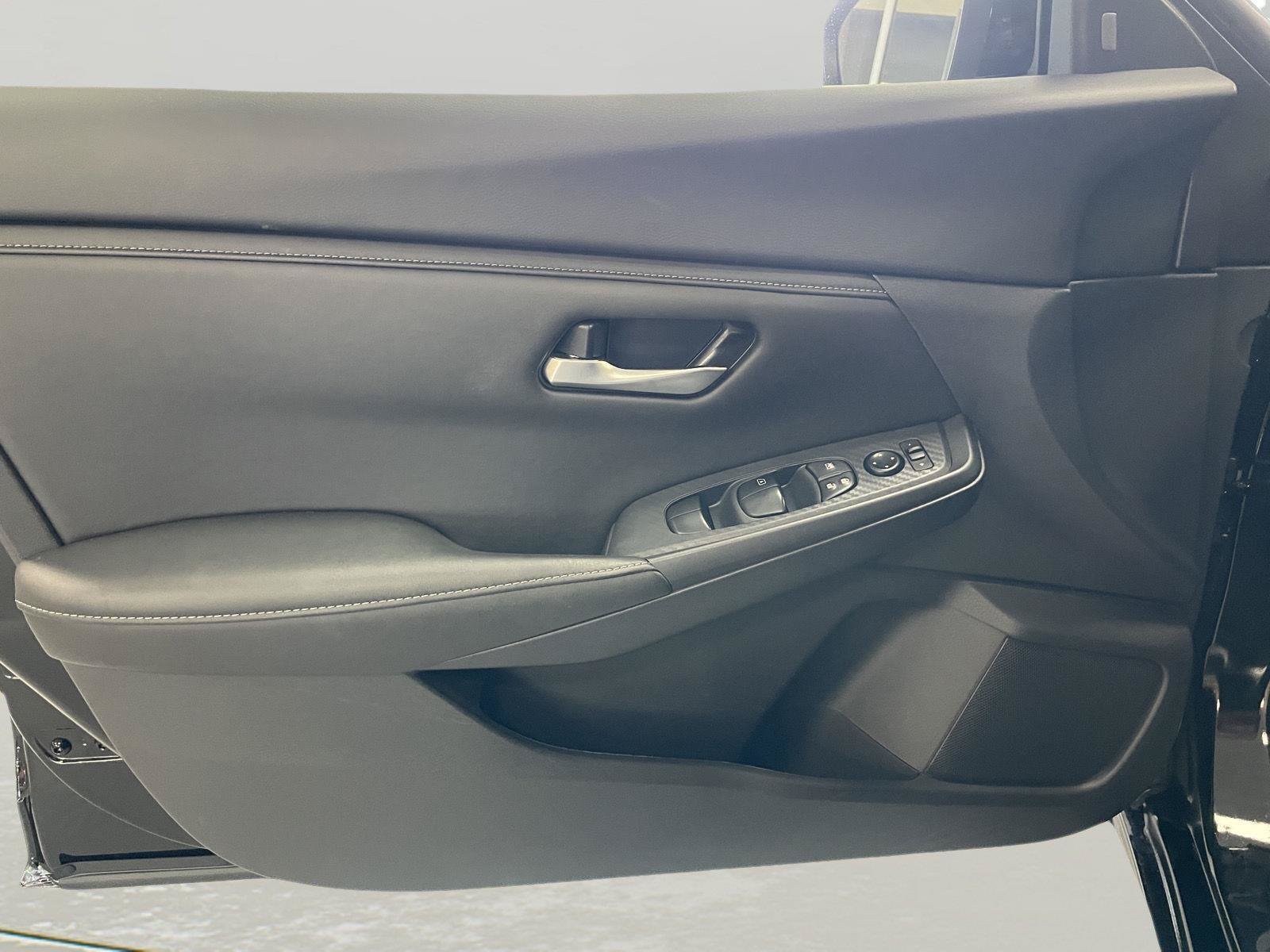 Used 2025 Nissan Sentra SV w/ All-Weather Package FWD image 22