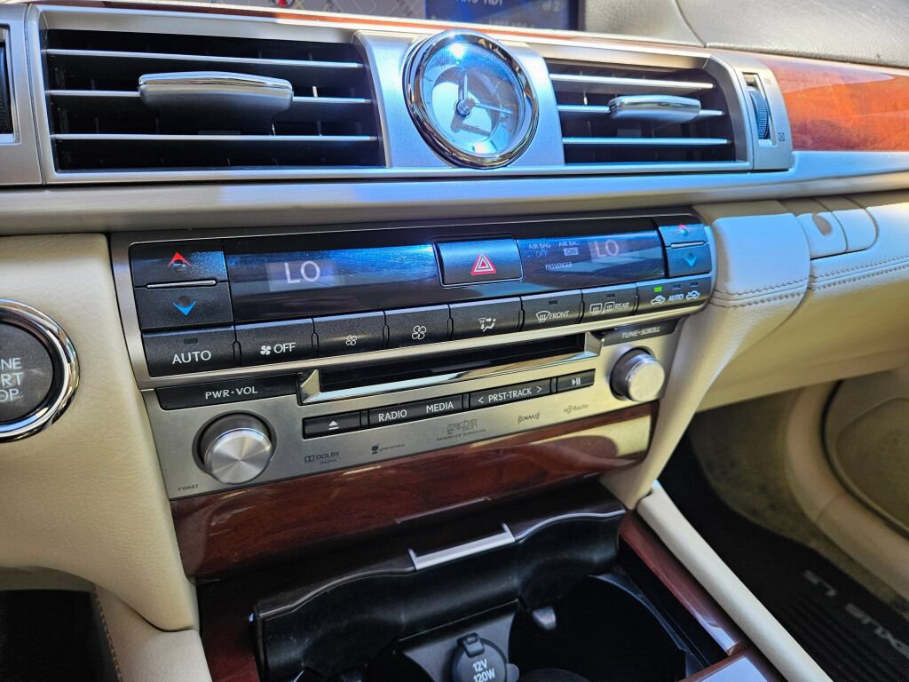 Used 2014 Lexus LS 460 L AWD/4WD image 25