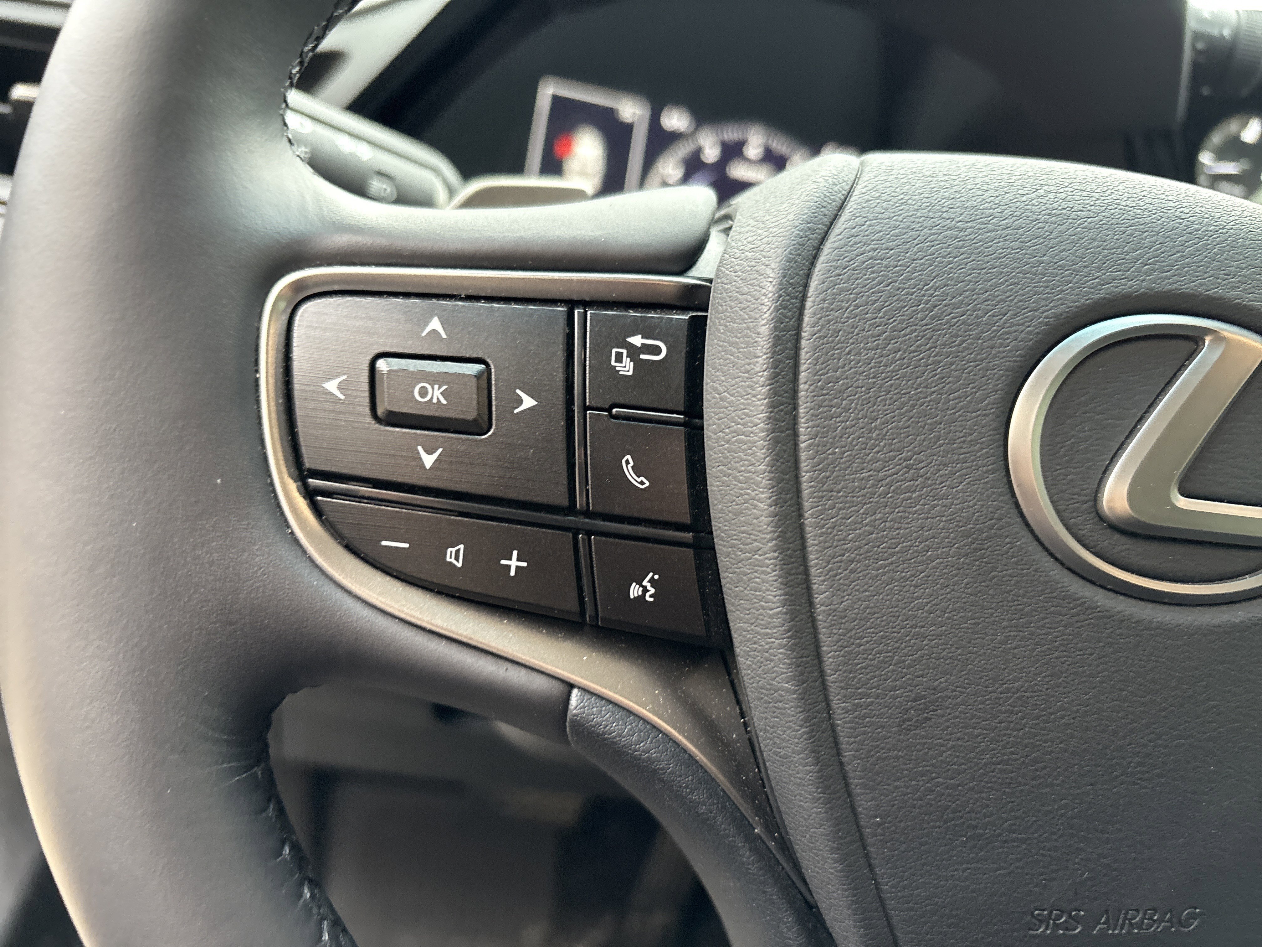 Used 2023 Lexus ES 250 w/ Premium Package image 19