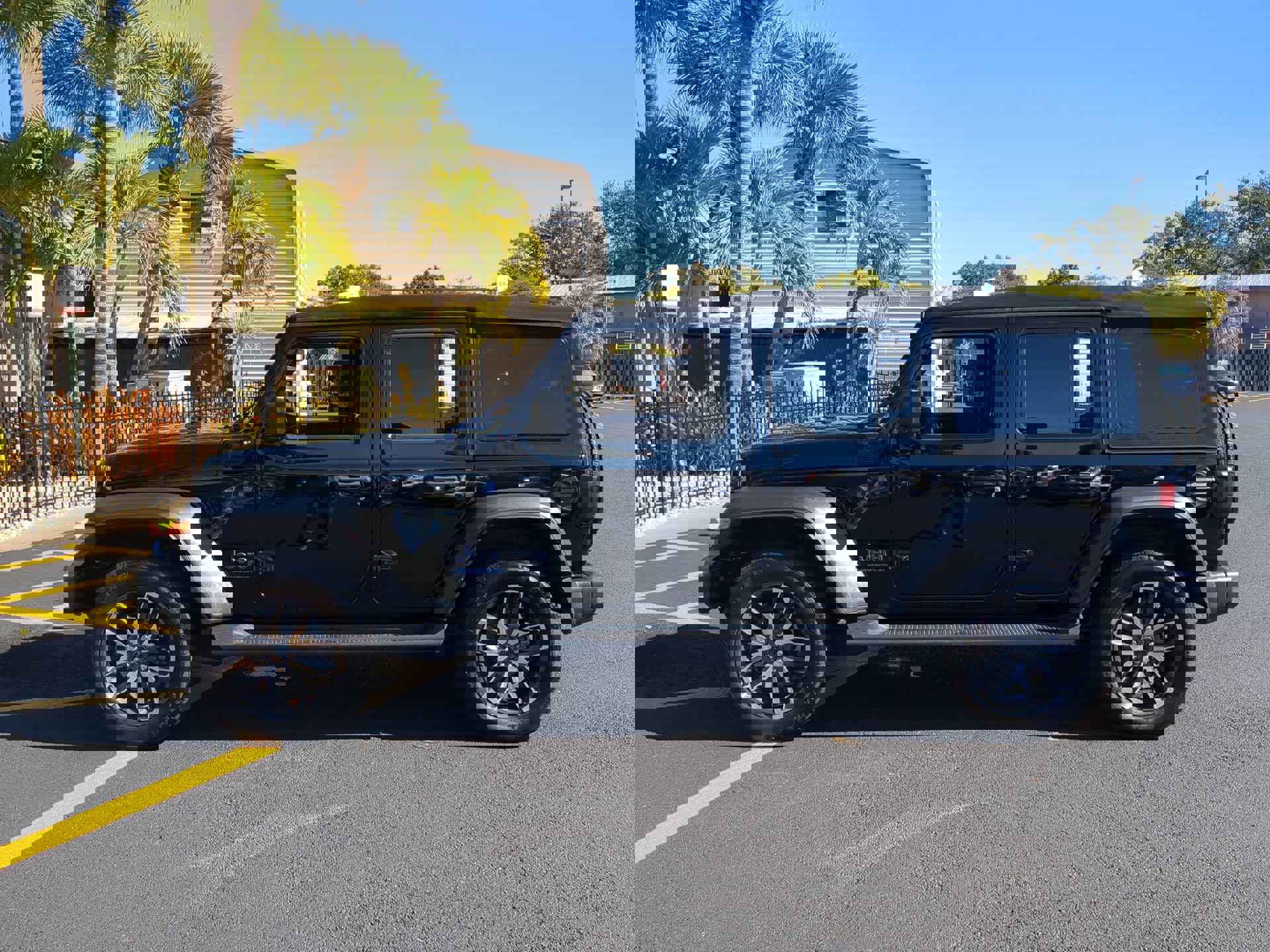 Used 2024 Jeep Wrangler Sport S w/ LED Headlamp & Fog Lamp Group image 9