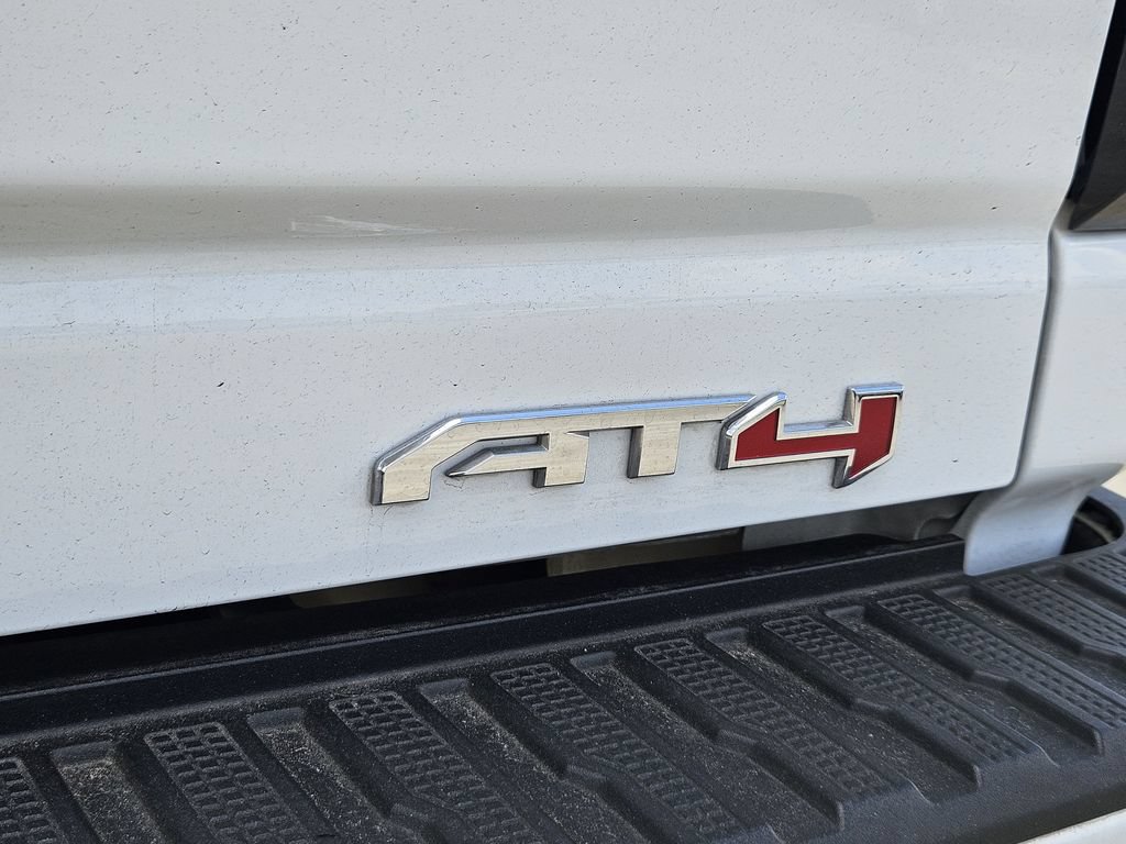 Used 2024 GMC Sierra 2500 AT4 w/ AT4 Premium Plus Package AWD/4WD image 9