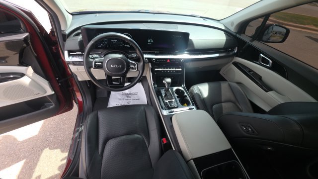Used 2024 Kia Carnival SX Prestige FWD image 17