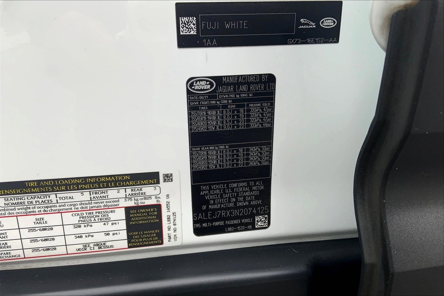 Used 2022 Land Rover Defender 110 S image 32