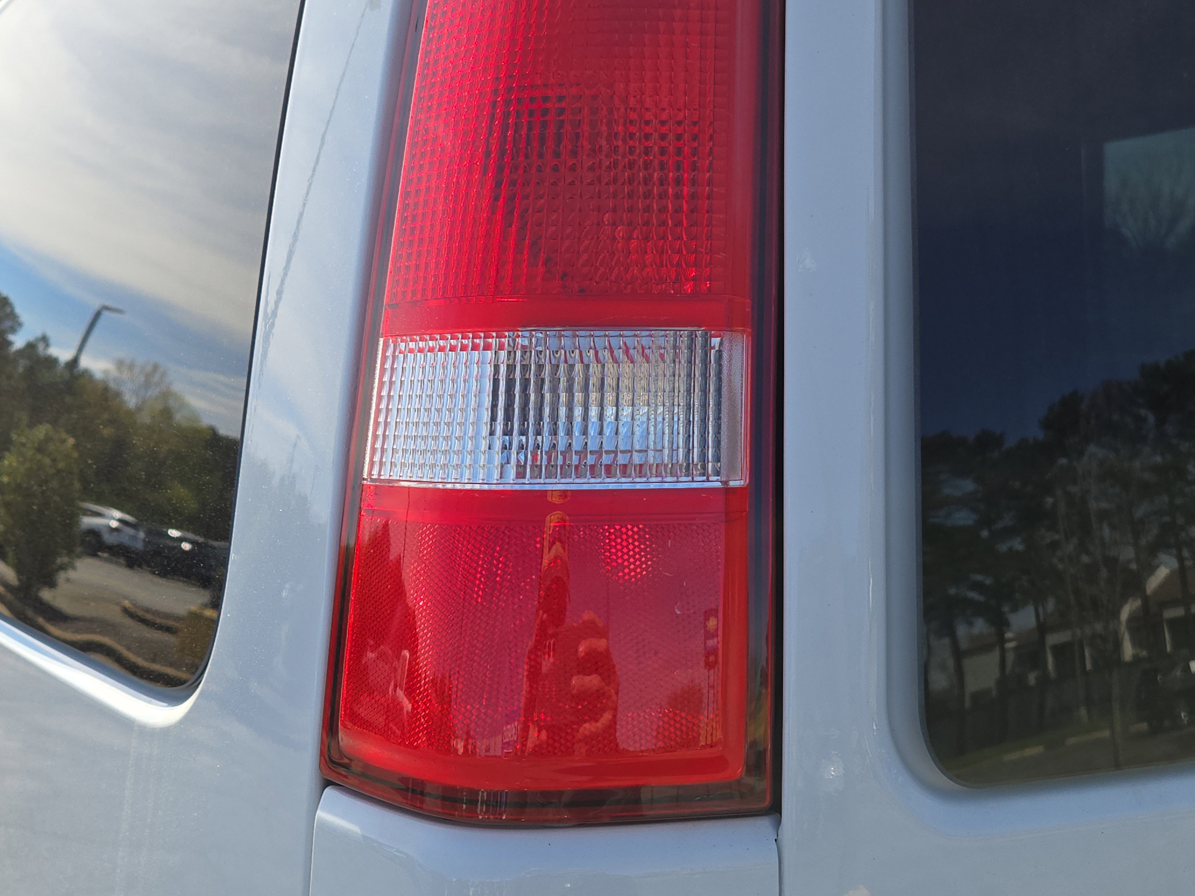 Used 2021 Chevrolet Express 3500 LT w/ LT Preferred Equipment Group RWD image 12