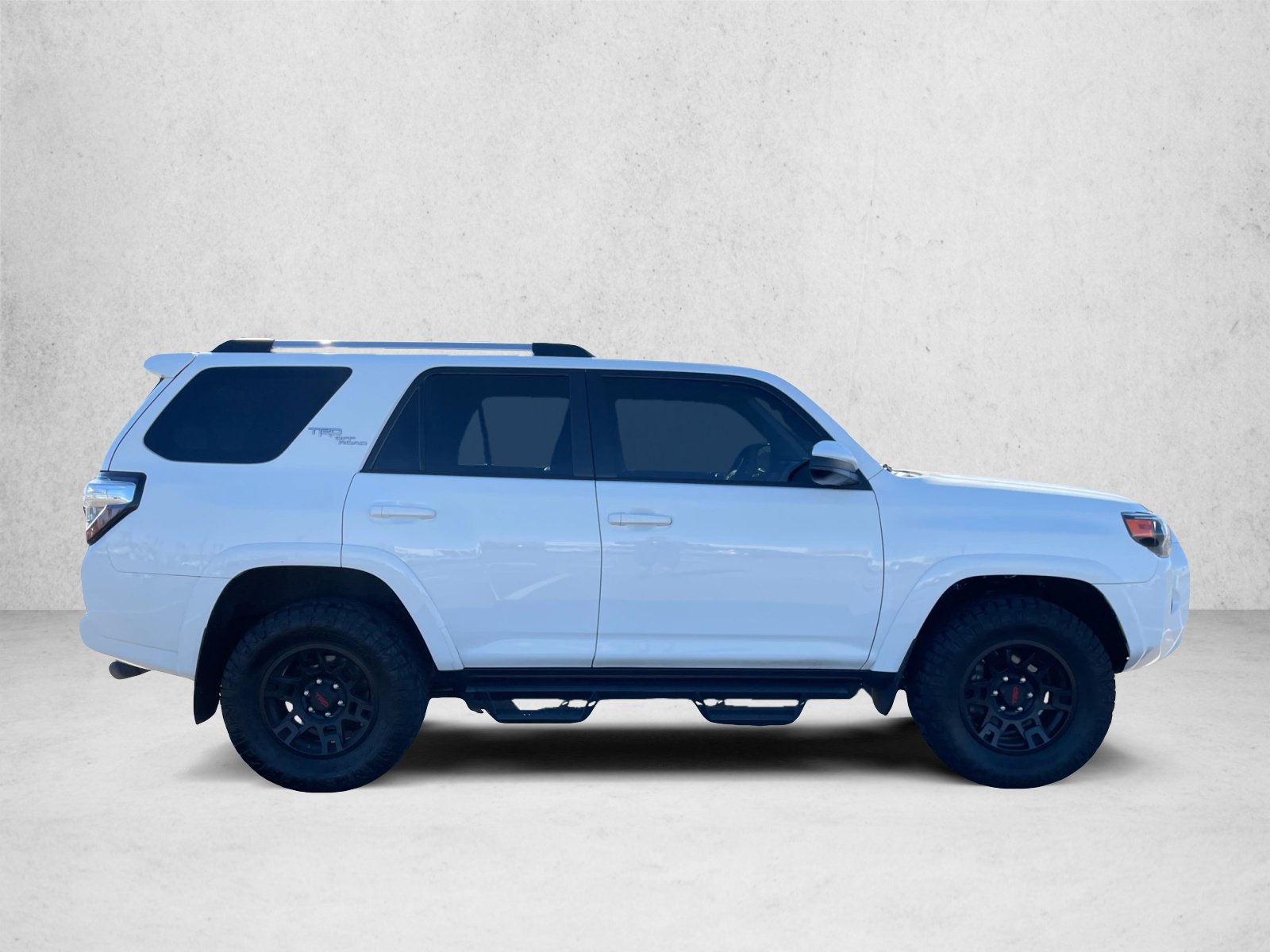 Used 2023 Toyota 4Runner SR5 AWD/4WD video 4