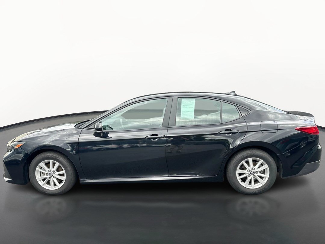 Used 2025 Toyota Camry LE FWD image 6