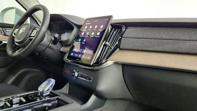 New 2026 Volvo XC90 B6 Plus w/ Protection Package Premier AWD/4WD image 37
