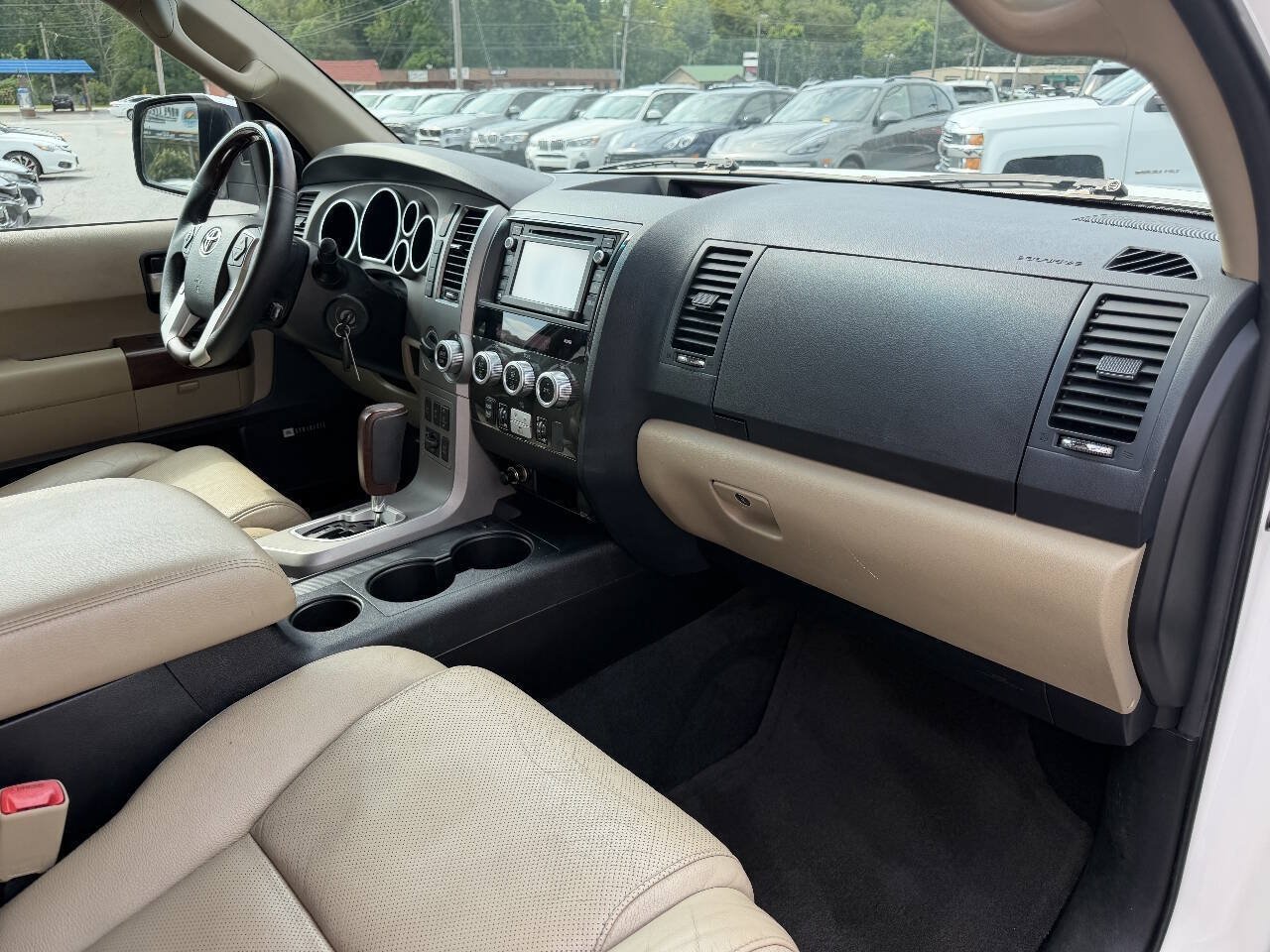 Used 2014 Toyota Sequoia Platinum AWD/4WD image 20