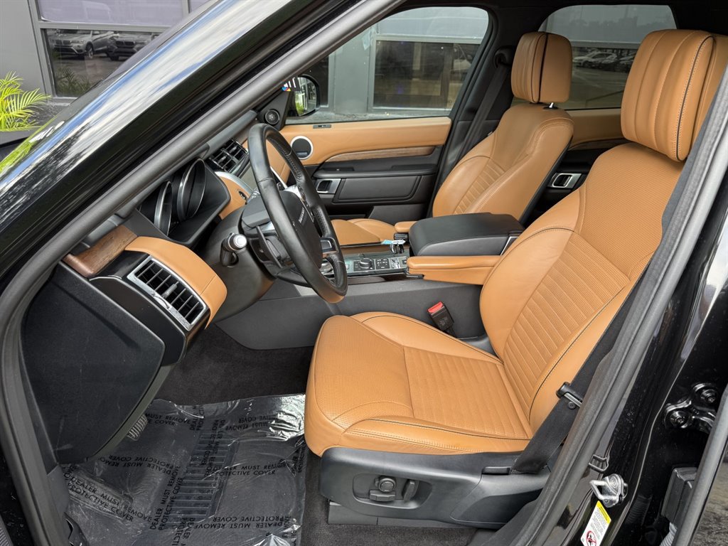 Used 2017 Land Rover Discovery HSE Luxury AWD/4WD image 13