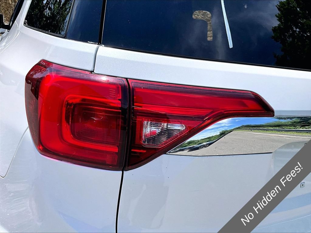 Used 2018 GMC Acadia Denali w/ Technology Package AWD/4WD image 27