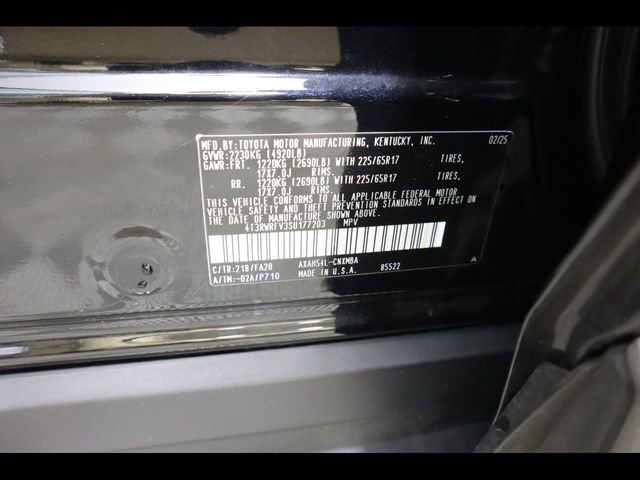 Used 2025 Toyota RAV4 XLE image 29