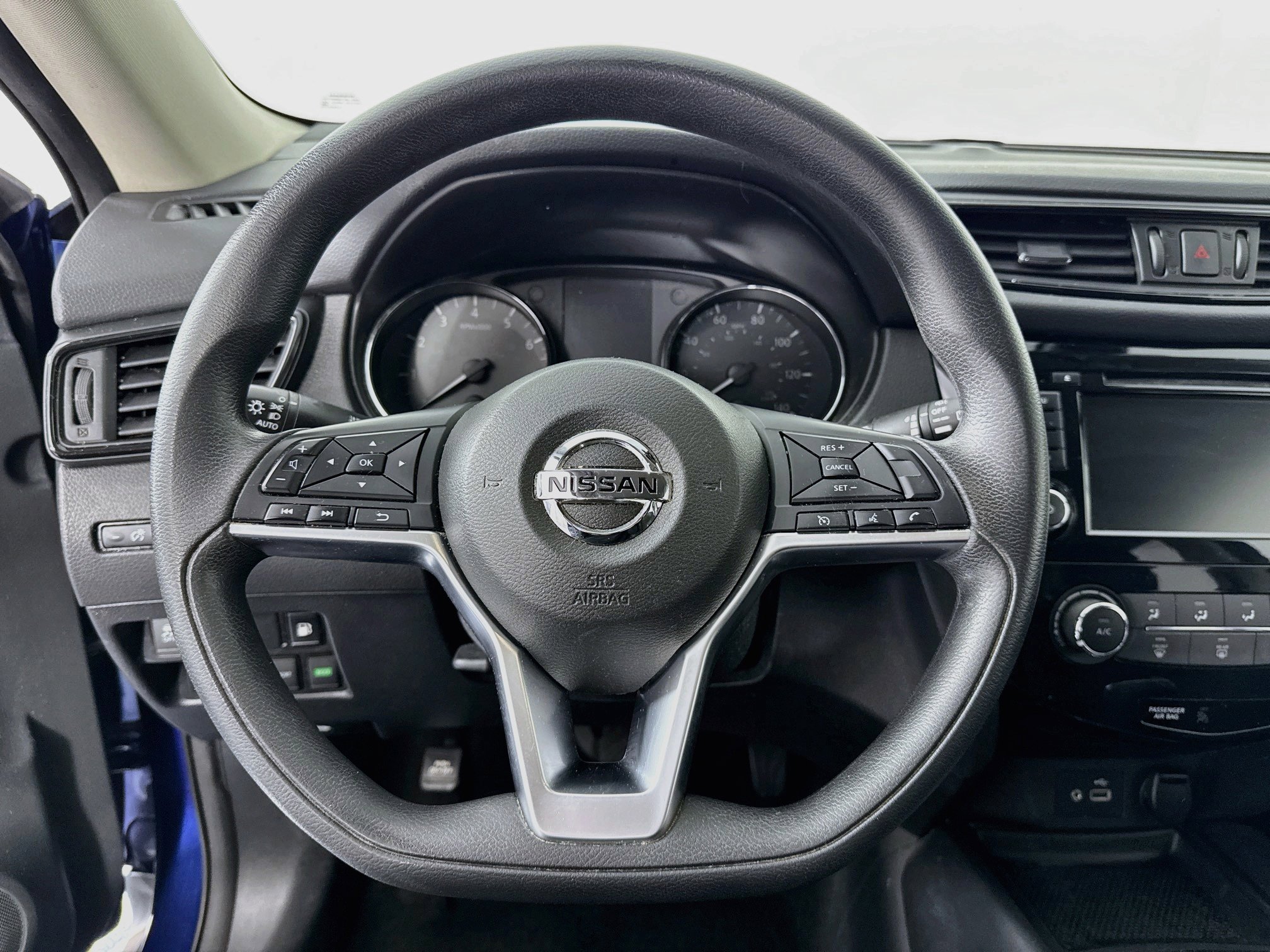 Used 2019 Nissan Rogue S FWD image 11