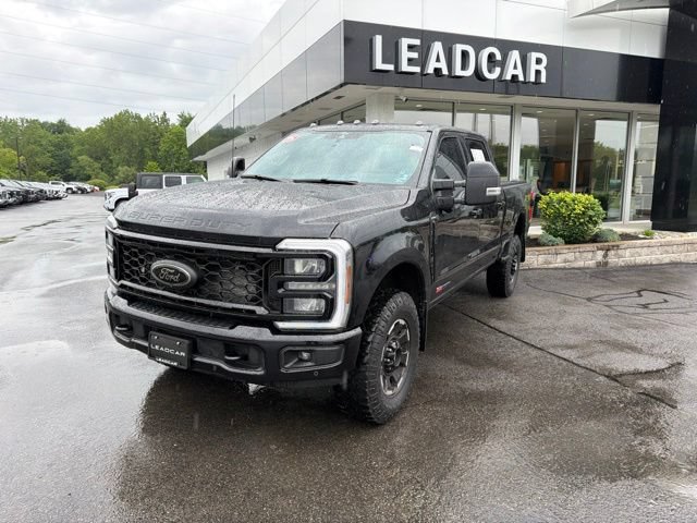Used 2025 Ford F250 Lariat w/ Lariat Ultimate Package AWD/4WD image 1
