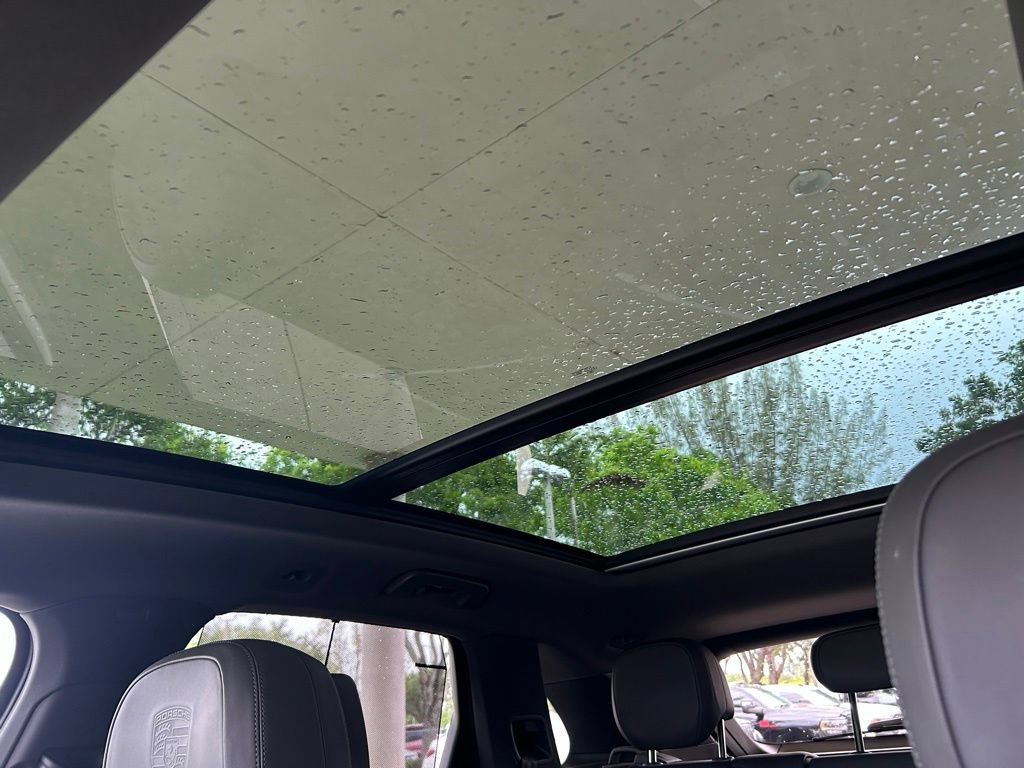 Used 2019 Porsche Cayenne AWD/4WD image 11