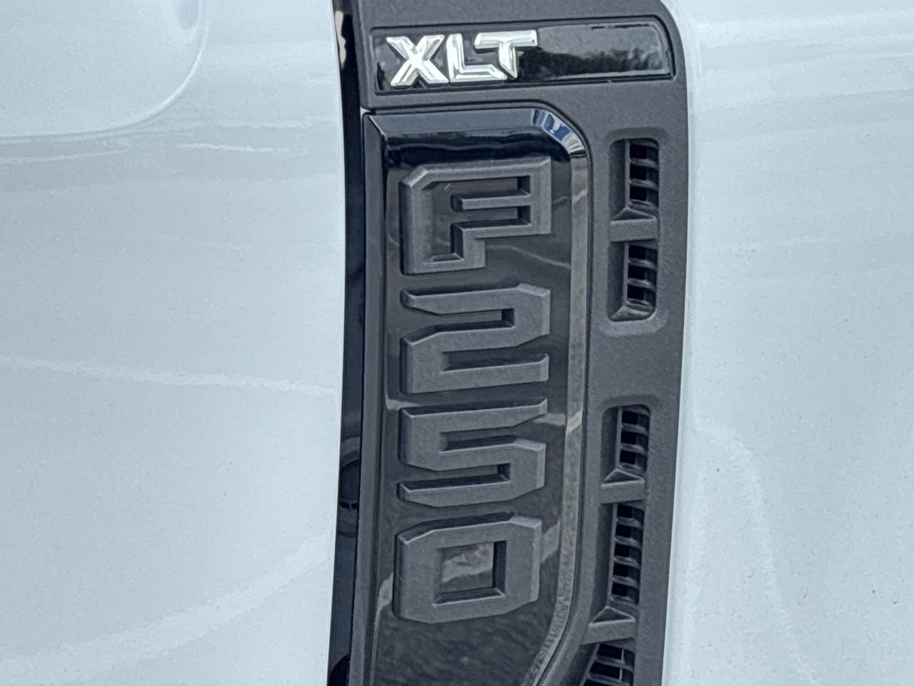 Certified 2023 Ford F250 XLT w/ XLT Premium Package image 8