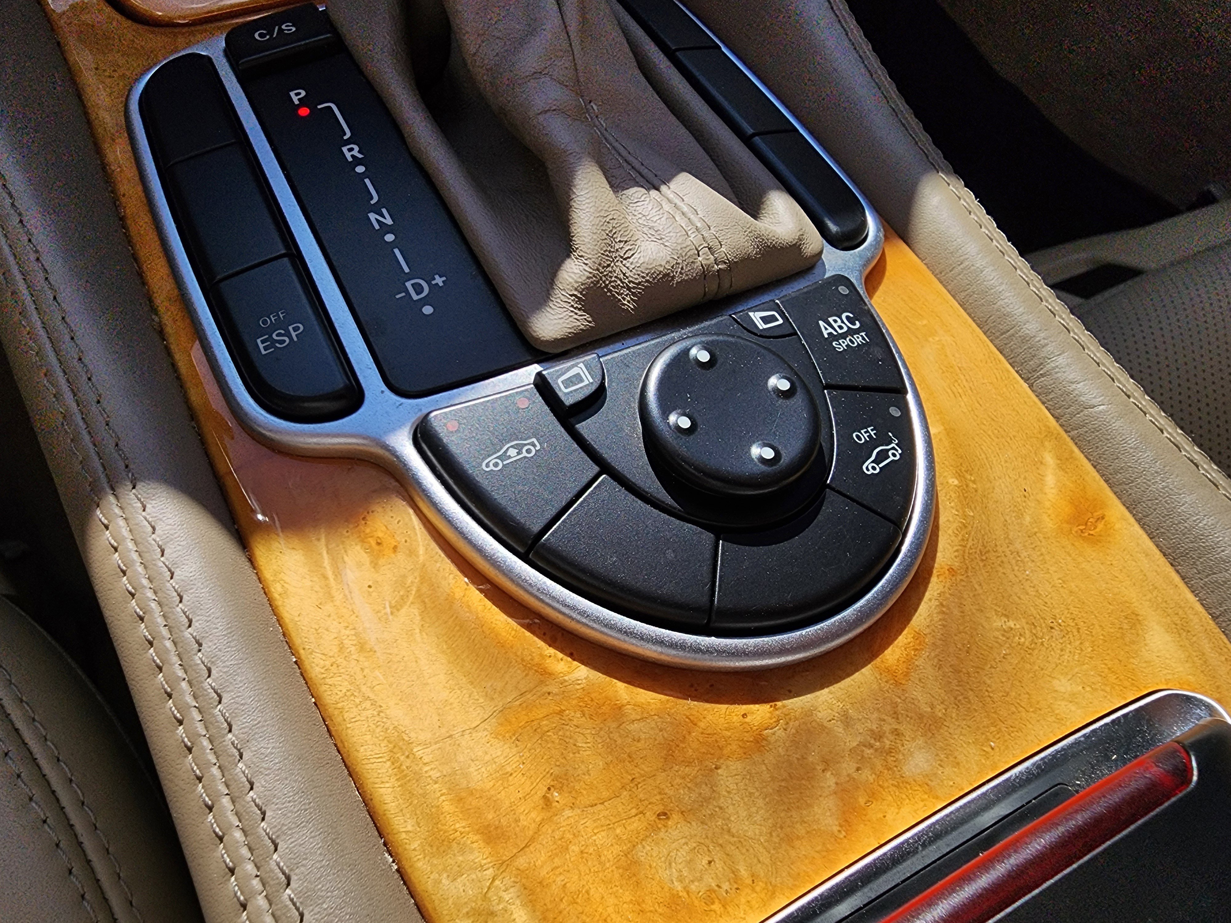 Used 2004 Mercedes-Benz SL 600 image 33