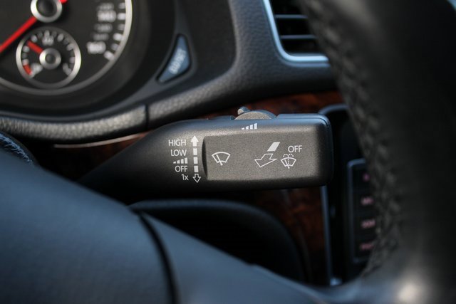 Used 2013 Volkswagen Passat TDI SEL Premium image 21