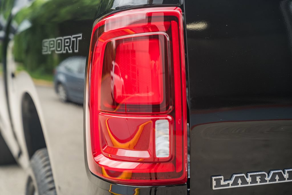 New 2026 RAM 2500 Laramie AWD/4WD image 7