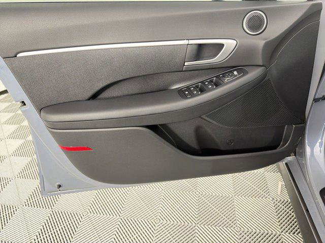 New 2026 Hyundai Sonata SE FWD image 12