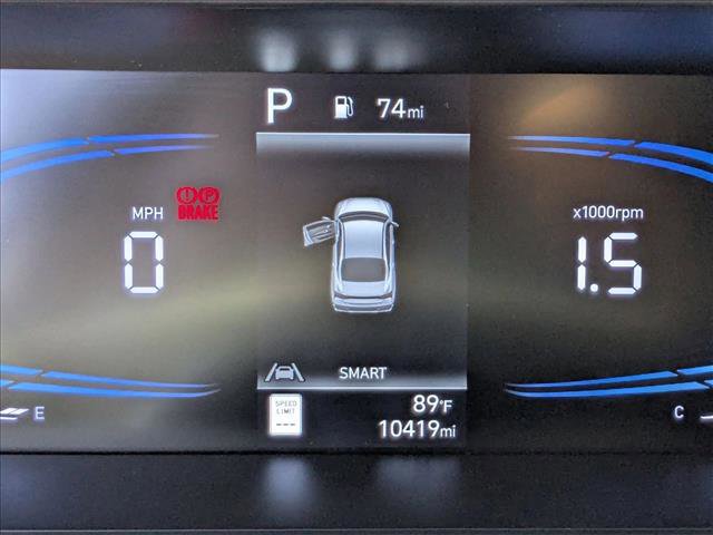 Used 2025 Hyundai Elantra Sport image 11