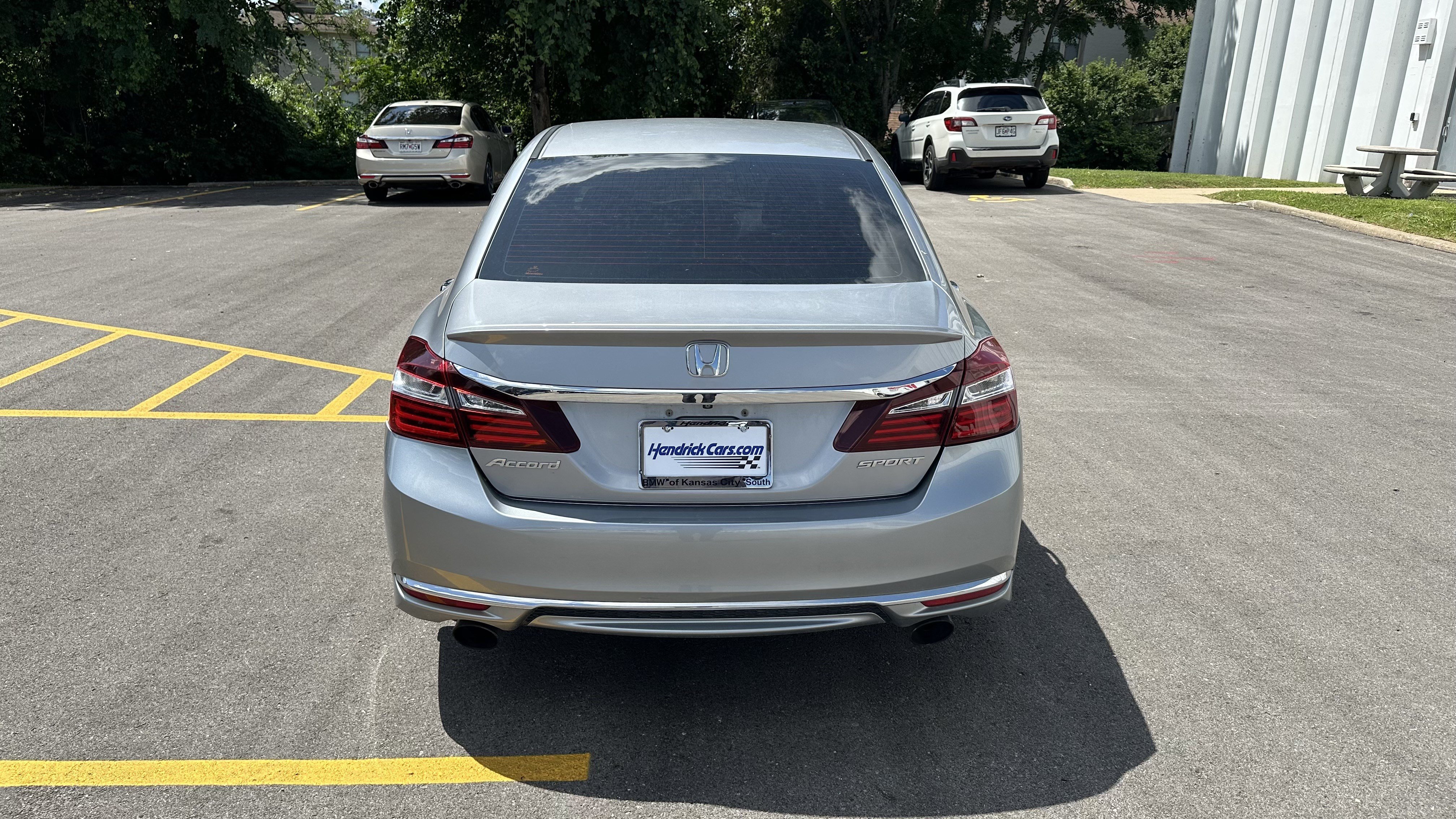 Used 2017 Honda Accord Sport image 9