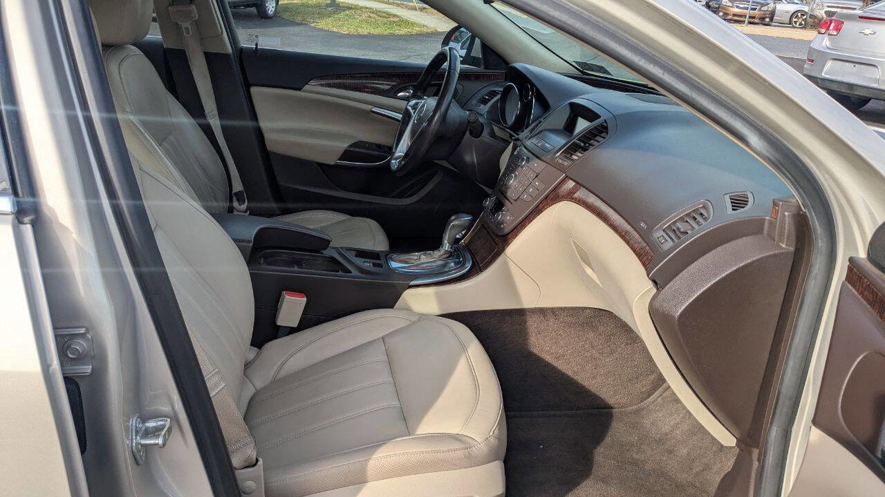 Used 2012 Buick Regal Premium image 28