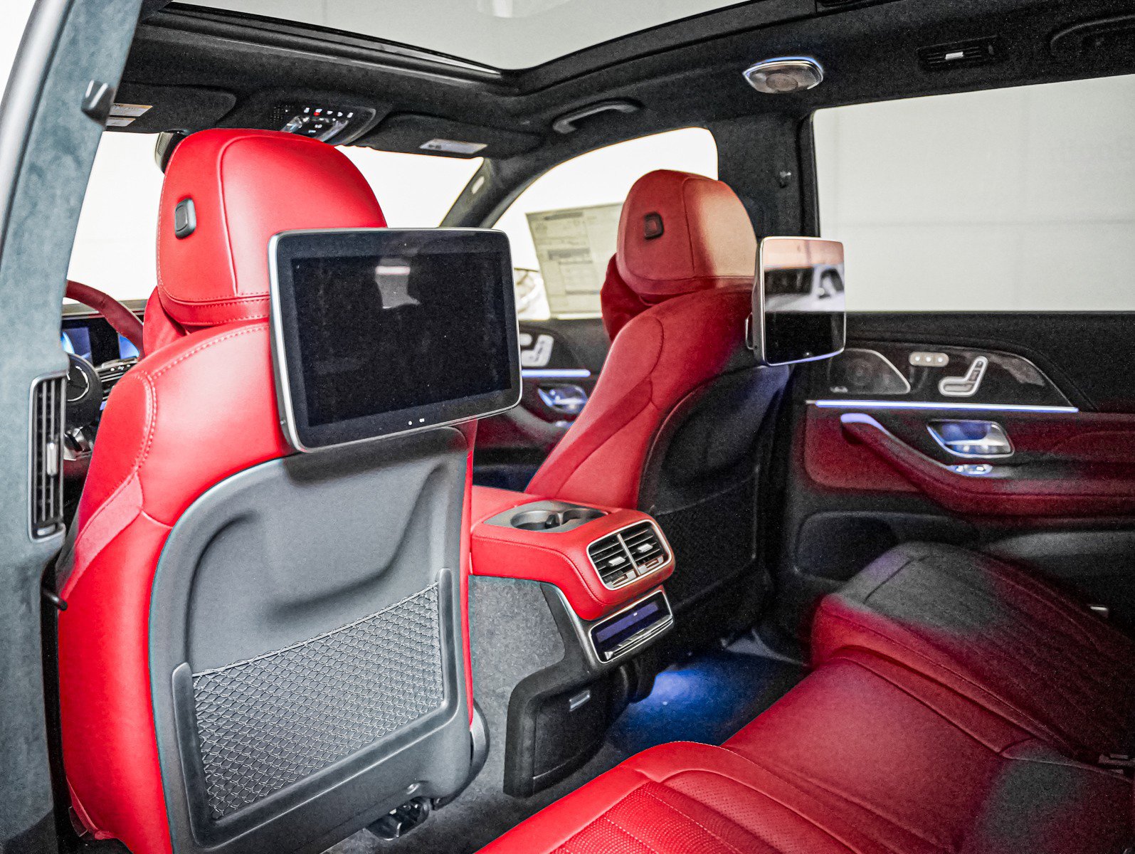 New 2026 Mercedes-Benz GLS 63 AMG 4MATIC image 15