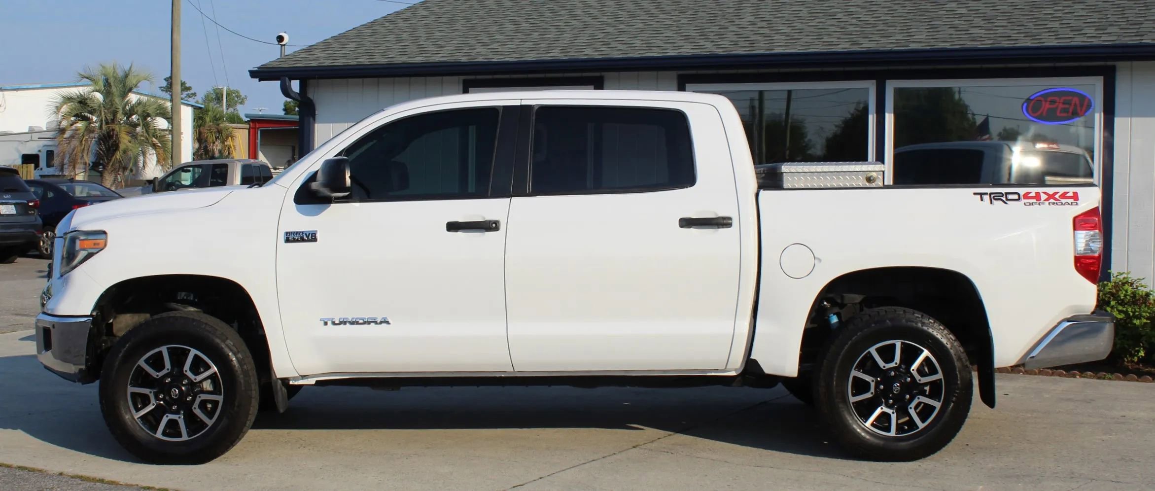 Used 2018 Toyota Tundra SR5 w/ TRD Off Road Package AWD/4WD image 2