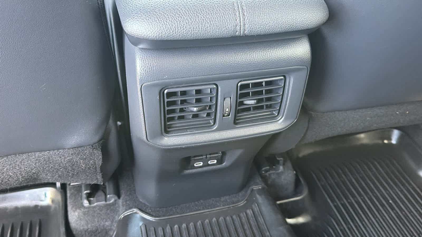 Used 2023 Toyota RAV4 XLE Premium FWD image 25
