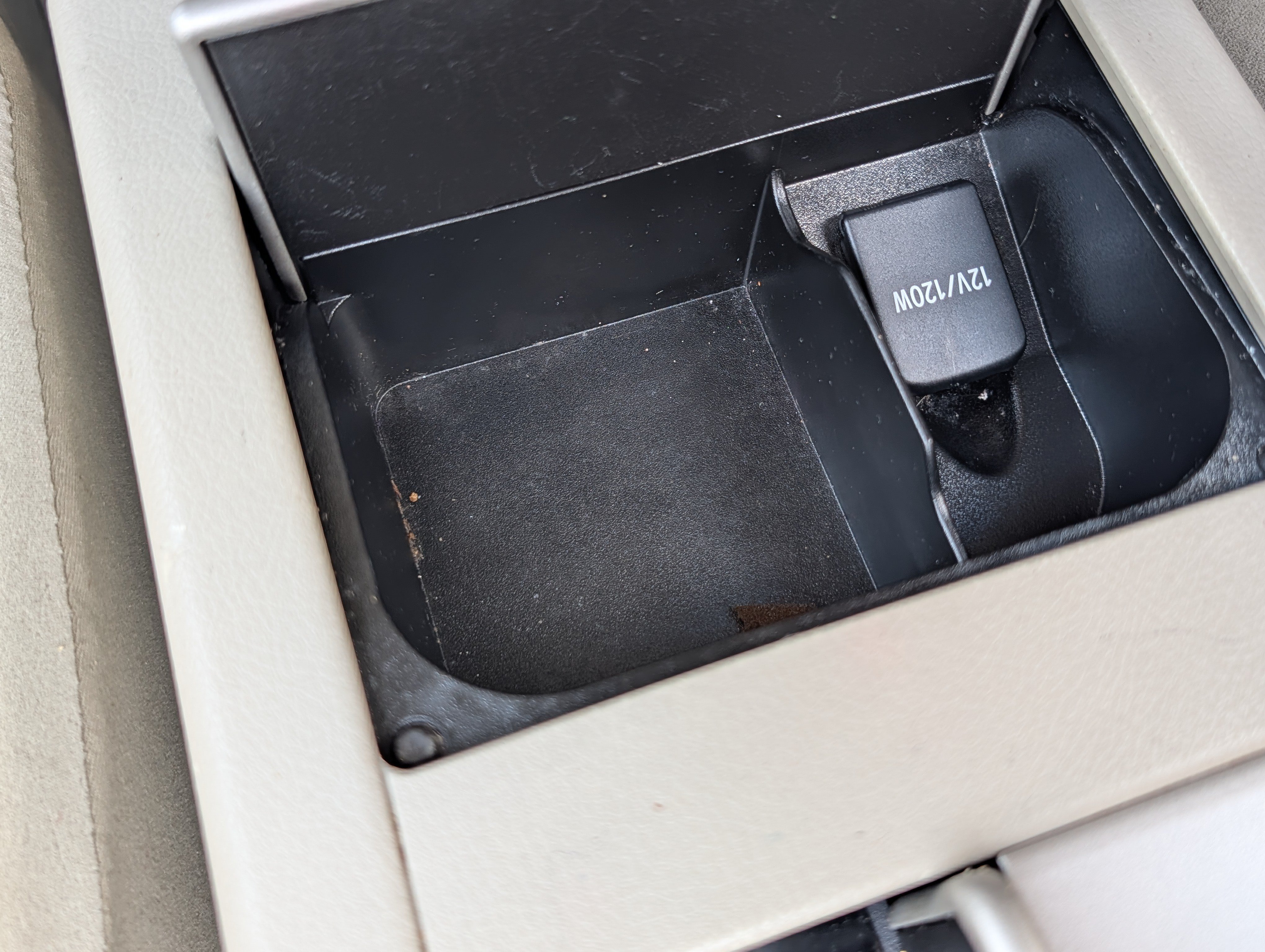 Used 2011 Toyota Camry LE w/ LE Extra-Value Pkg FWD image 27