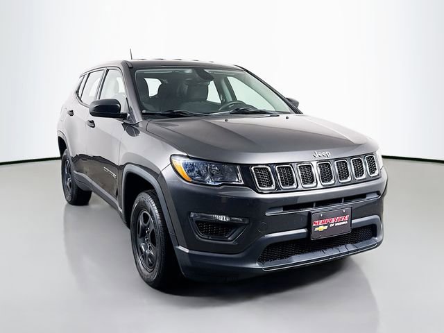 Used 2017 Jeep Compass Sport w/ Tech Group image 2
