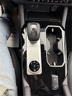 New 2026 Mitsubishi Outlander SE image 21