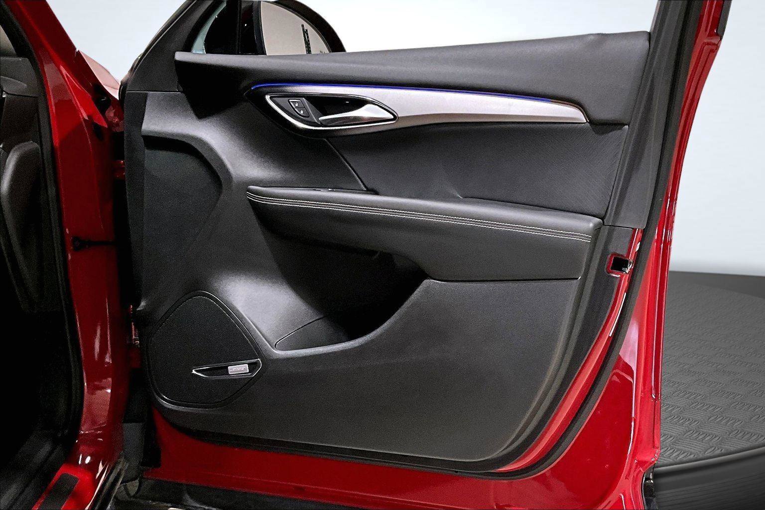 Certified 2025 Buick Envision Sport Touring image 24