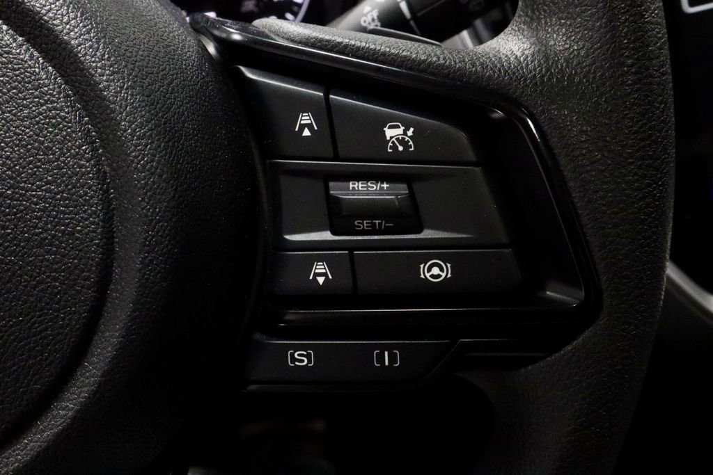 Used 2025 Subaru Crosstrek 2.0i Premium image 31