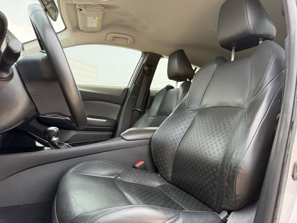 Used 2020 Toyota C-HR Limited FWD image 12